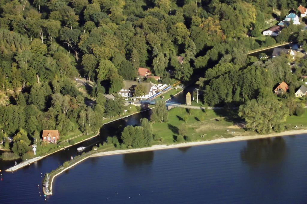 Hotel & Restaurant Lenzer Krug Malchow  Bagian luar foto